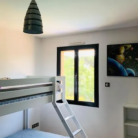 11 Couchages Piscine 4 Ch Proche Fréjus